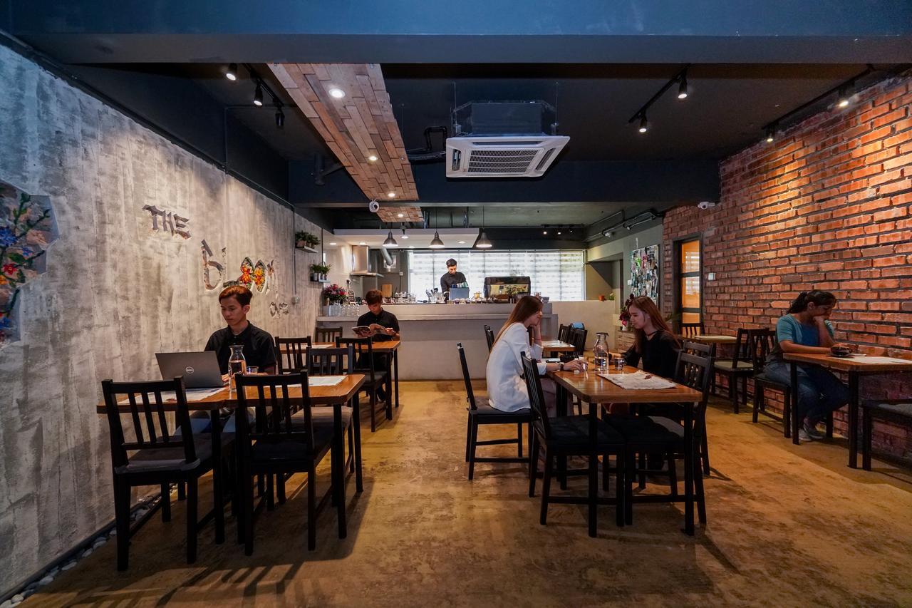 Bloommaze Boutique Hotel Пучонг Экстерьер фото